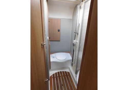Low Profile Motorhome BURSTNER T664 en Sale Occasion