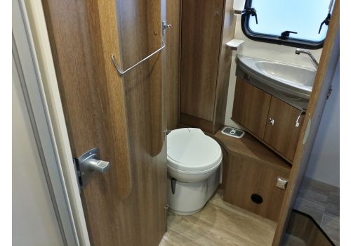 Integral Motorhome DETHLEFFS Trend I 7057 DBM en Sale Occasion