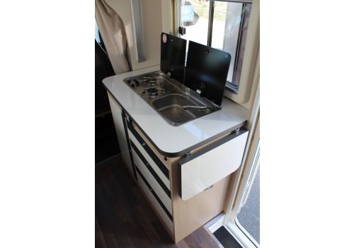 Low Profile Motorhome ILUSION 590 XMK modelo 2017 en Sale Occasion