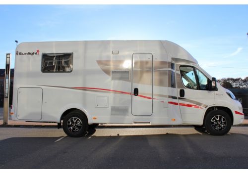 Low Profile Motorhome SUNLIGHT T-69 S modelo 2017 en Sale Occasion