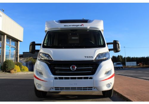 Low Profile Motorhome SUNLIGHT T-69 S modelo 2017 en Sale Occasion