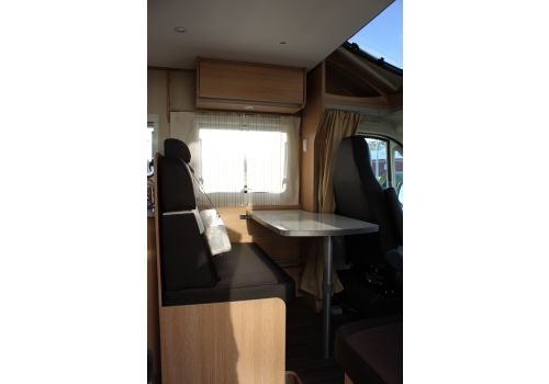Low Profile Motorhome SUNLIGHT T-69 S modelo 2017 en Sale Occasion