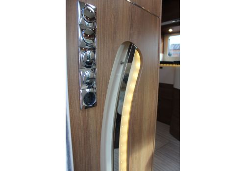 Low Profile Motorhome CARTHAGO C Tourer T 142 en Sale Occasion