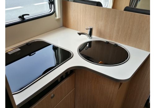 Low Profile Motorhome SUNLIGHT T 67 en Sale Occasion