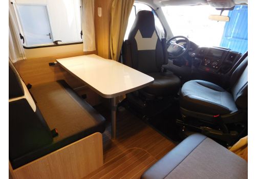 Low Profile Motorhome SUNLIGHT T-65 en Sale Occasion