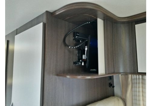 Capuchina Motorhome RIMOR Katamarano 9 en Sale Occasion