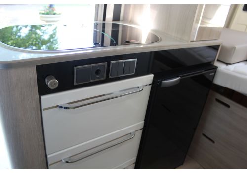 Camper Van RAPIDO Van V43 Modelo 2018 en Sale Occasion
