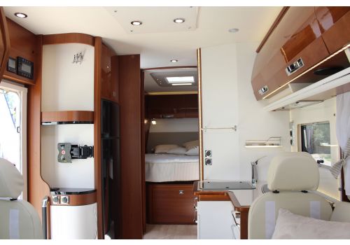 Low Profile Motorhome RAPIDO 7096 F en Sale Occasion