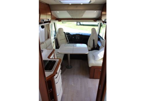 Integral Motorhome RAPIDO 8094 dF modelo 2020 en Sale Occasion