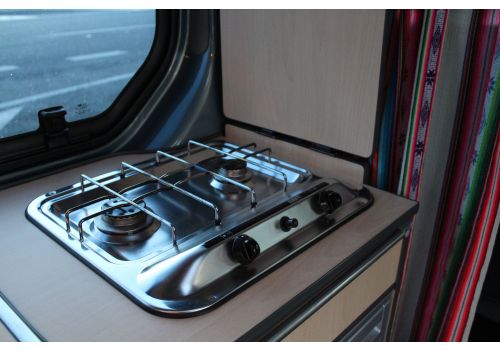 Camper Van RENAULT Traffic camperizada en Sale Occasion