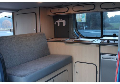 Camper Van RENAULT Traffic camperizada en Sale Occasion