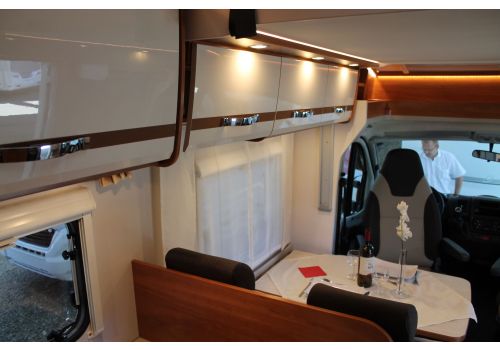 Low Profile Motorhome DETHLEFFS Trend T 7057 DBM modelo 2019 en Sale Occasion