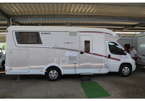 Low Profile Motorhome DETHLEFFS Trend T 7057 EB modelo 2018 en Sale Occasion