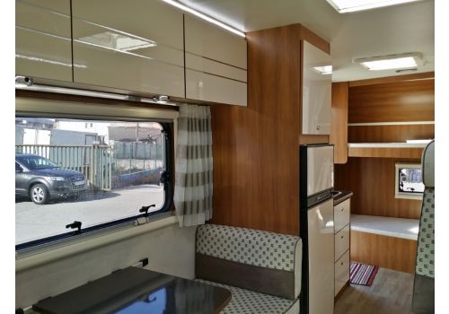 Capuchina Motorhome RIMOR Katamarano 9 en Sale Occasion