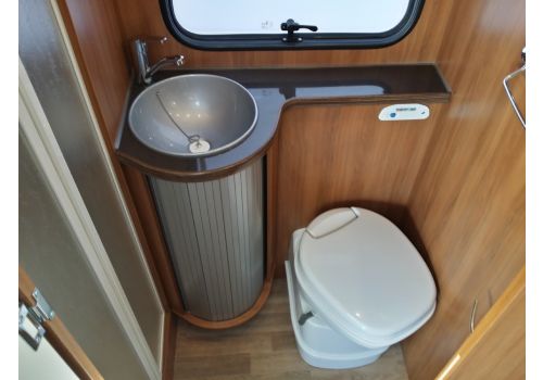 Capuchina Motorhome RIMOR Katamarano 9 en Sale Occasion