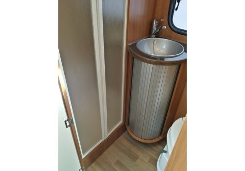 Capuchina Motorhome RIMOR Katamarano 9 en Sale Occasion