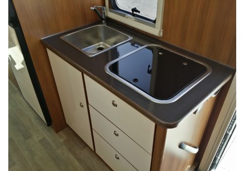 Capuchina Motorhome RIMOR Katamarano 9 en Sale Occasion