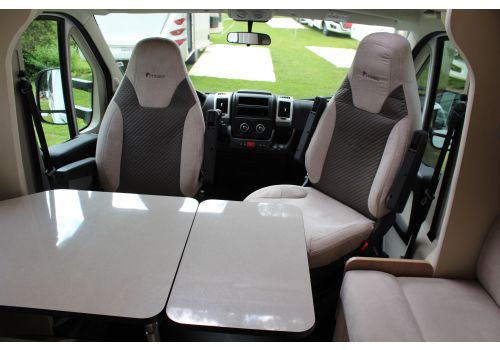 Low Profile Motorhome ITINEO PJ740 modelo 2019 en Sale Occasion
