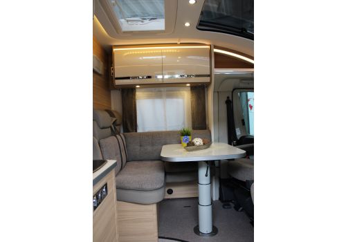 Low Profile Motorhome DETHLEFFS Globebus T 6 modelo 2019 en Sale Occasion