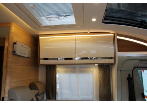 Low Profile Motorhome DETHLEFFS Globebus T 6 modelo 2019 en Sale Occasion