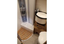 Low Profile Motorhome DETHLEFFS Globebus T 6 modelo 2019 en Sale Occasion