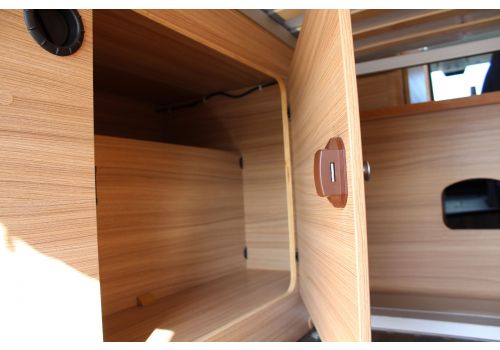 Camper Van SUNLIGHT Cliff 640 modelo 2019 en Sale Occasion