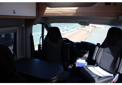 Camper Van SUNLIGHT Cliff 640 modelo 2019 en Sale Occasion