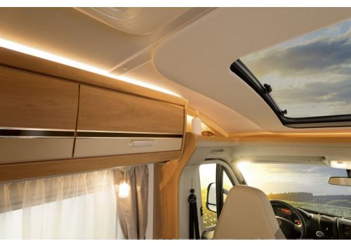 Low Profile Motorhome DETHLEFFS Globebus T-11 modelo 2016 en Sale Occasion