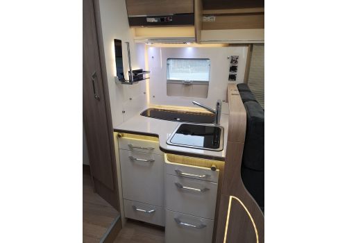 Low Profile Motorhome RAPIDO 650F Modelo 2019 en Sale Occasion