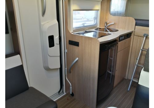Low Profile Motorhome SUNLIGHT T-60 en Sale Occasion