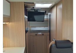 Capuchina Motorhome SUNLIGHT A-70 con amplio garaje en Sale Occasion