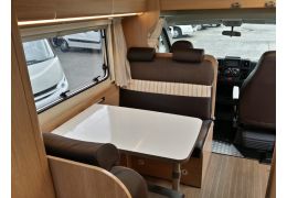 Capuchina Motorhome SUNLIGHT A-70 con amplio garaje en Sale Occasion
