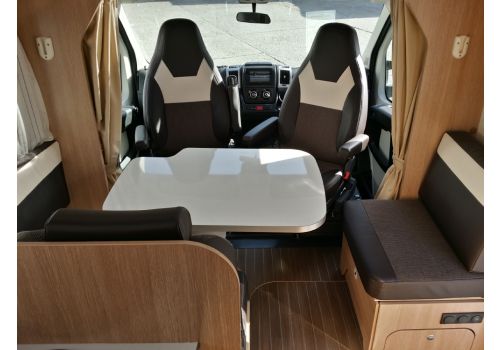 Low Profile Motorhome SUNLIGHT T-68 en Sale Occasion