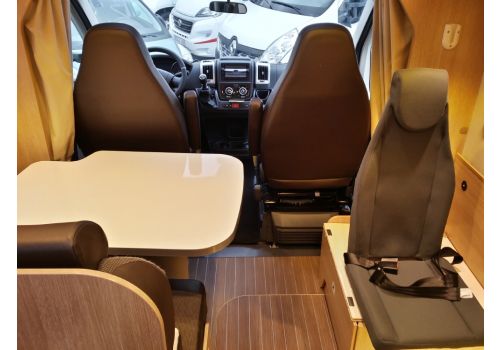 Low Profile Motorhome SUNLIGHT T-68 en Sale Occasion