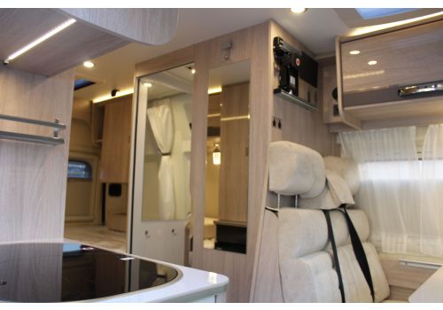 Camper Van RAPIDO Van V43 Modelo 2018 en Sale Occasion