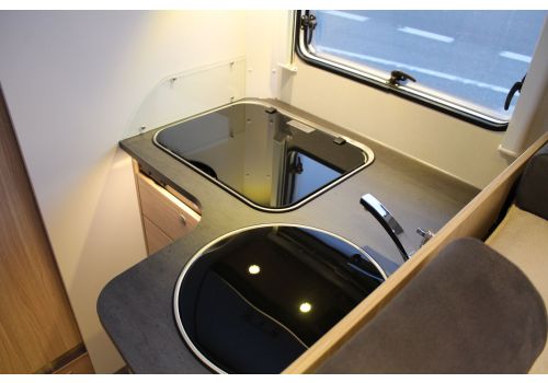 Low Profile Motorhome SUNLIGHT T 65 en Sale Occasion