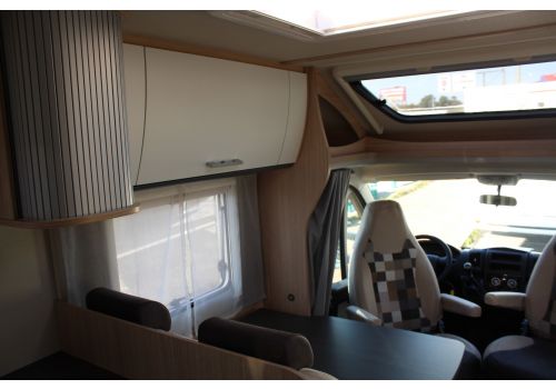 Low Profile Motorhome SUNLIGHT T 58 en Sale Occasion