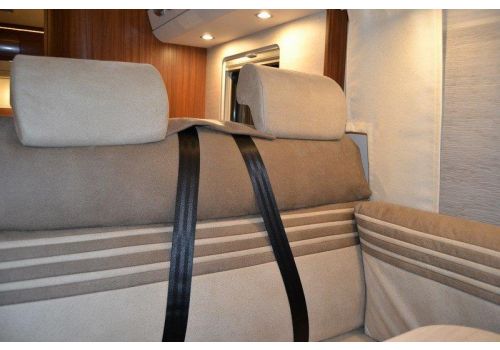 Integral Motorhome DETHLEFFS Advantage I-7051-DBM en Sale Occasion