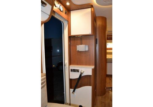Integral Motorhome DETHLEFFS Advantage I-7051-DBM en Sale Occasion