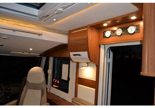 Integral Motorhome DETHLEFFS Advantage I-7051-DBM en Sale Occasion