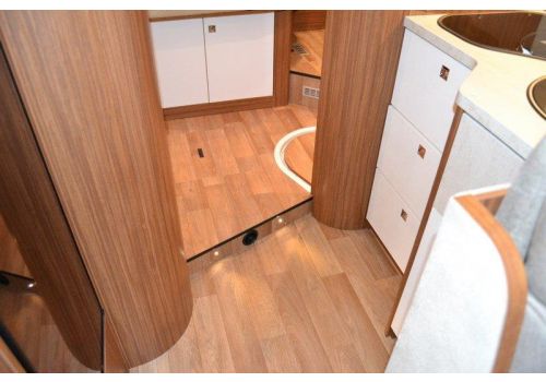 Integral Motorhome DETHLEFFS Advantage I-7051-DBM en Sale Occasion