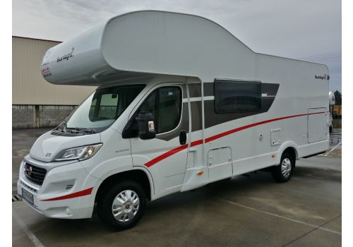 Capuchina Motorhome SUNLIGHT A-70 con amplio garaje en Sale Occasion