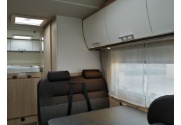Capuchina Motorhome SUNLIGHT A-70 con amplio garaje en Sale Occasion