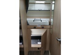 Capuchina Motorhome SUNLIGHT A-70 con amplio garaje en Sale Occasion