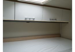 Capuchina Motorhome SUNLIGHT A-70 con amplio garaje en Sale Occasion