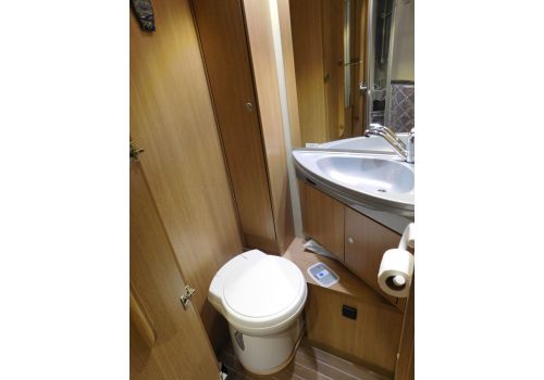 Low Profile Motorhome SUNLIGHT T-69 L en Sale Occasion