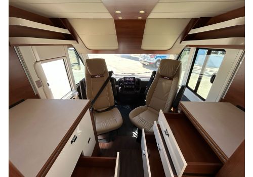 Integral Motorhome CARTHAGO Liner for two I 53 en Sale Occasion