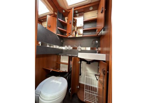 Integral Motorhome CARTHAGO Liner for two I 53 en Sale Occasion