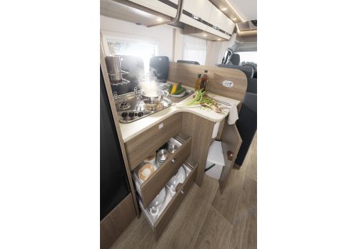 Low Profile Motorhome DETHLEFFS Trend T 6717 EB modelo 2019 en Sale Occasion