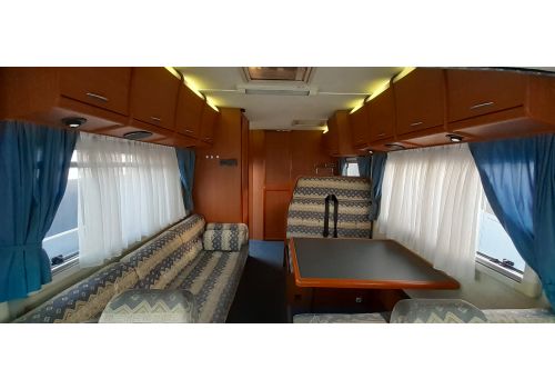 Integral Motorhome NIESMANN BISCHOFF Flair 6100 i en Sale Occasion